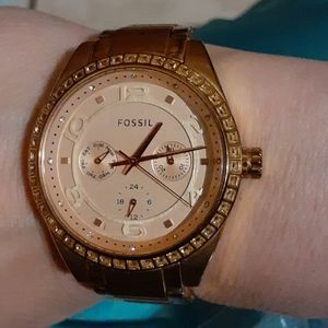 Fossil watch. Rose gold.